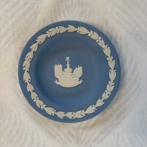 Wedgwood Jasperware Mid-Century trinket dish